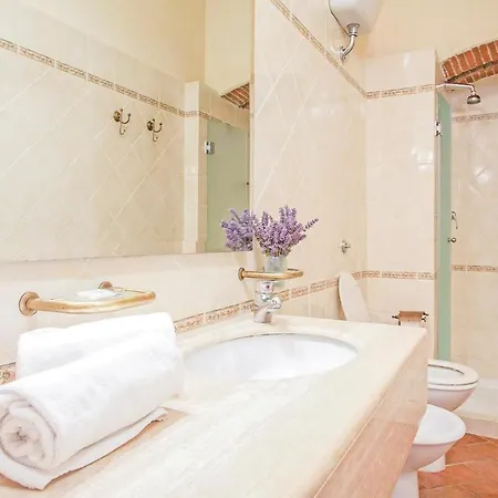 Sangiovese 5 Appartement *